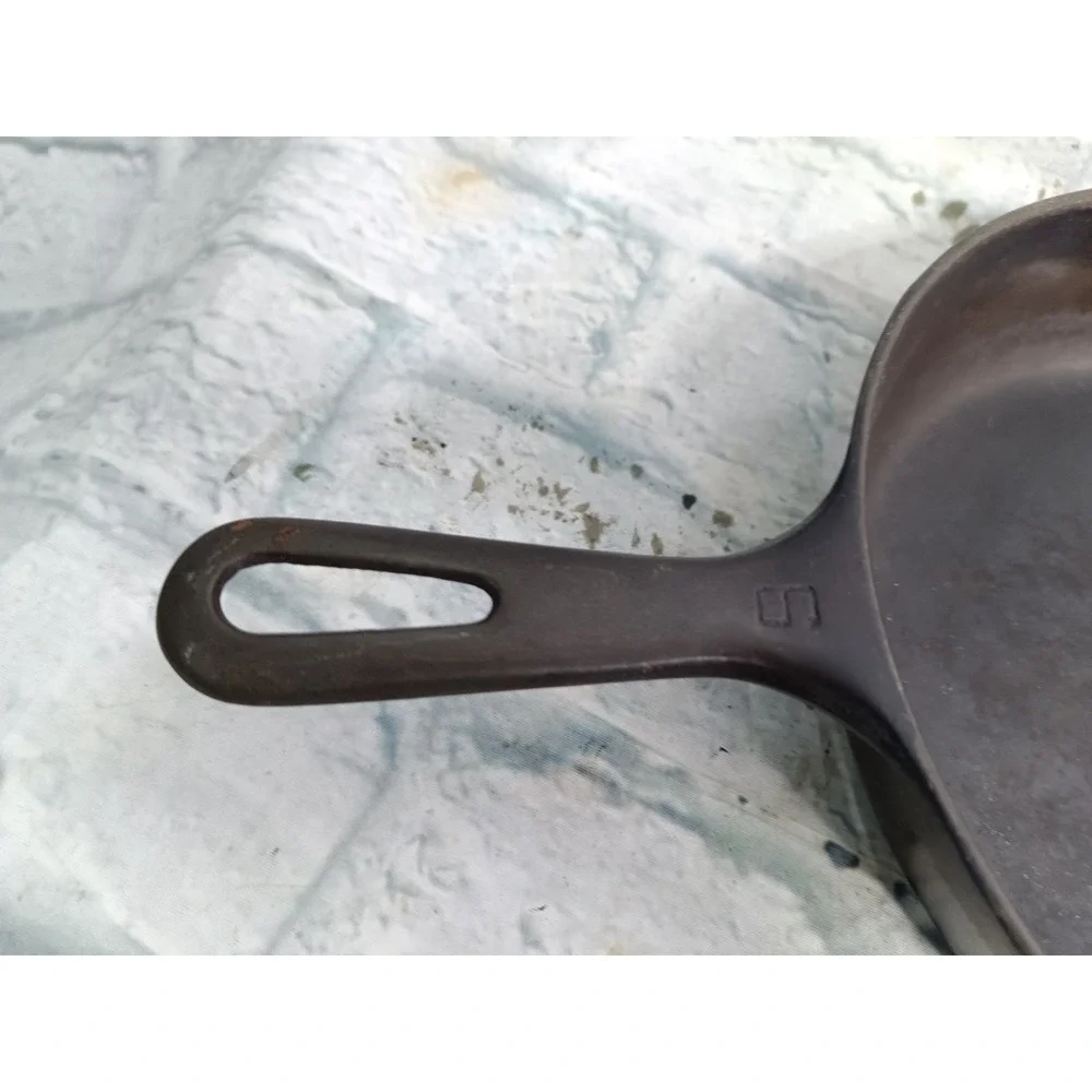 Vintage Griswold Cast Iron Skillet No. 6 Erie, PA 699 T Used